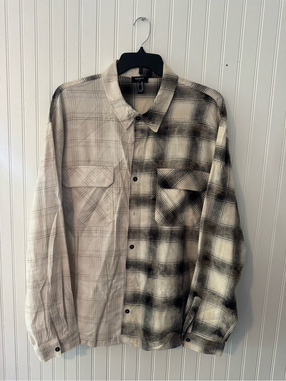 Forever 21 Black & Cream Split Plaid Men’s Button-Down Shirt